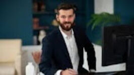 Human Resources Management (HRM): HR Manager Career Guide